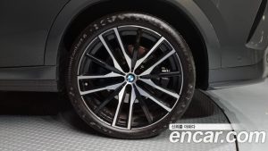 BMW X6 xDrive40d M Sport Online Exclusive 2023 года из Южной Кореи
