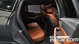 BMW X6 xDrive40d M Sport Online Exclusive 2023 года из Южной Кореи