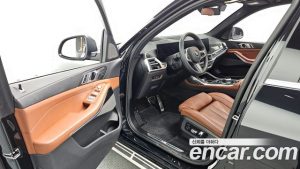 BMW X7 xDrive 40d M Sport 6 2025 года из Южной Кореи