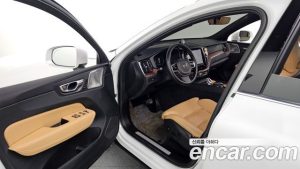 Volvo XC60 B5 ULTIMATE Bright 2023 года из Южной Кореи