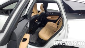 Volvo XC60 B5 ULTIMATE Bright 2023 года из Южной Кореи
