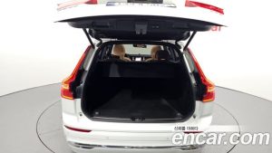 Volvo XC60 B5 ULTIMATE Bright 2023 года из Южной Кореи