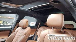 Genesis GV70 2.5T Бензин AWD 2025 года из Южной Кореи