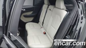 Volvo XC40 B4 ULTIMATE Bright 2024 года из Южной Кореи
