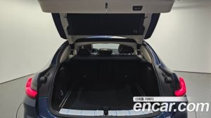 BMW X4 xDrive20i xLine 2023 года из Южной Кореи