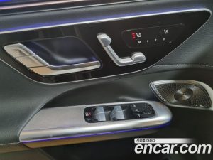 Mercedes-Benz EQE EQE500 4MATIC 2023 года из Южной Кореи