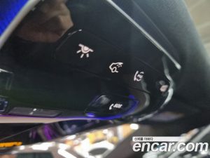Mercedes-Benz EQE EQE500 4MATIC 2023 года из Южной Кореи