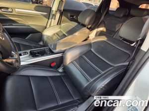 Renault-KoreaSamsung QM6 2.0 GDe LE Signature 2WD 2023 года из Южной Кореи