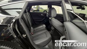 Audi A5 40 TFSI 4WD Premium Sportback 2023 года из Южной Кореи
