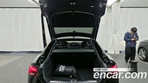 Audi A5 40 TFSI 4WD Premium Sportback 2023 года из Южной Кореи