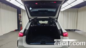Mercedes-Benz EQE EQE350 4MATIC 2023 года из Южной Кореи