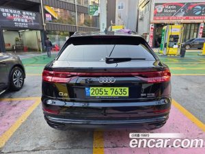Audi Q8 55 TFSI 4WD Premium 2023 года из Южной Кореи