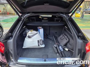 Audi Q8 55 TFSI 4WD Premium 2023 года из Южной Кореи