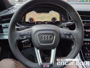 Audi Q8 55 TFSI 4WD Premium 2023 года из Южной Кореи