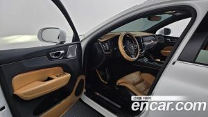 Volvo XC60 B5 Inscription 2022 года из Южной Кореи