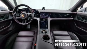 Porsche Taycan 4S CROSS TURISMO 2022 года из Южной Кореи