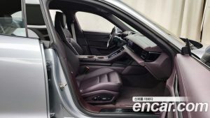 Porsche Taycan 4S CROSS TURISMO 2022 года из Южной Кореи