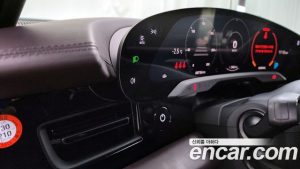 Porsche Taycan 4S CROSS TURISMO 2022 года из Южной Кореи