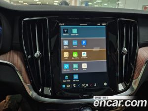 Volvo V60 B5 Ultra AWD 2025 года из Южной Кореи