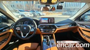 BMW 5-Series 520i Luxury 2023 года из Южной Кореи