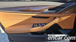 BMW 5-Series 520i Luxury 2023 года из Южной Кореи