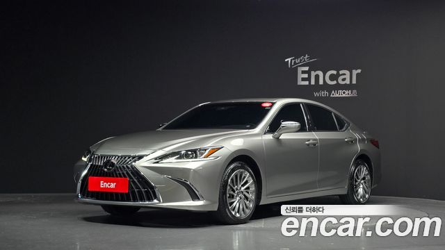 Lexus ES Luxury Plus 2025 года из Кореи