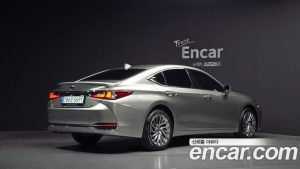 Lexus ES Luxury Plus 2025 года из Южной Кореи