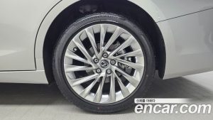 Lexus ES Luxury Plus 2025 года из Южной Кореи
