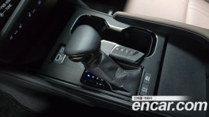 Lexus ES Luxury Plus 2025 года из Южной Кореи