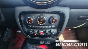 Mini Clubman JCW 2023 года из Южной Кореи