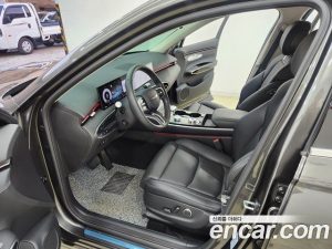 Genesis GV70 2.5T Бензин 2WD 2025 года из Южной Кореи