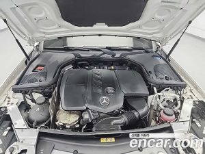 Mercedes-Benz E-Class E220d 4MATIC Exclusive 2023 года из Южной Кореи