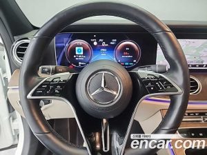 Mercedes-Benz E-Class E220d 4MATIC Exclusive 2023 года из Южной Кореи