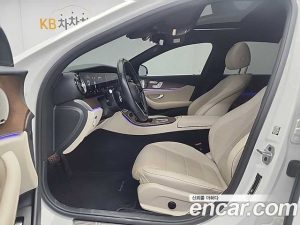 Mercedes-Benz E-Class E220d 4MATIC Exclusive 2023 года из Южной Кореи