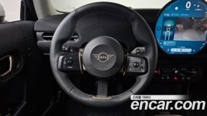 Mini Cooper CLASSIC 2025 года из Южной Кореи