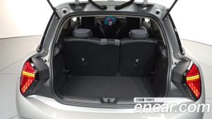 Mini Cooper CLASSIC 2025 года из Южной Кореи