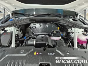 Genesis GV70 2.5T Бензин 2WD 2025 года из Южной Кореи