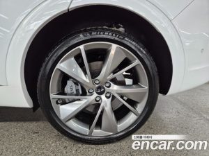 Genesis GV70 2.5T Бензин 2WD 2025 года из Южной Кореи