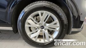 Genesis GV70 2.5T Бензин 2WD 2025 года из Южной Кореи