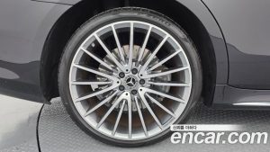 Mercedes-Benz S-Class S500L 4MATIC 2023 года из Южной Кореи