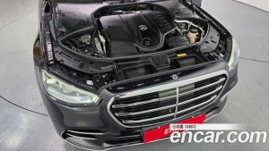 Mercedes-Benz S-Class S500L 4MATIC 2023 года из Южной Кореи