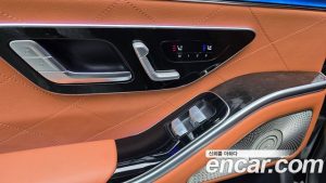 Mercedes-Benz S-Class S500L 4MATIC 2023 года из Южной Кореи