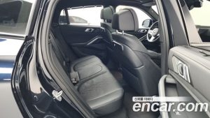 BMW X6 xDrive40i M Sport 2025 года из Южной Кореи