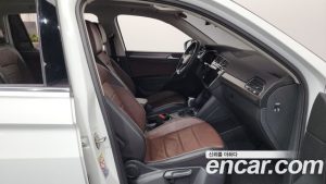 Volkswagen Tiguan 2.0 TSI Prestige 2022 года из Южной Кореи