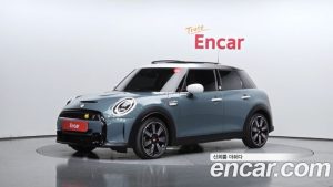 Mini Cooper 5Door MULTITONE Edition 2023 года из Южной Кореи