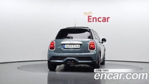 Mini Cooper 5Door MULTITONE Edition 2023 года из Южной Кореи