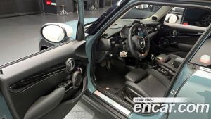 Mini Cooper 5Door MULTITONE Edition 2023 года из Южной Кореи