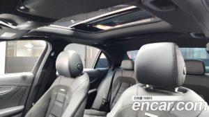 Mercedes-Benz E-Class E53 AMG 4MATIC+ 2023 года из Южной Кореи
