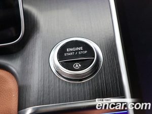 Mercedes-Benz S-Class S400 d 4MATIC 2023 года из Южной Кореи