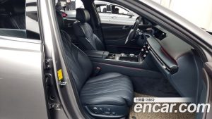 Genesis G80 Бензин 2.5 Turbo AWD 2025 года из Южной Кореи